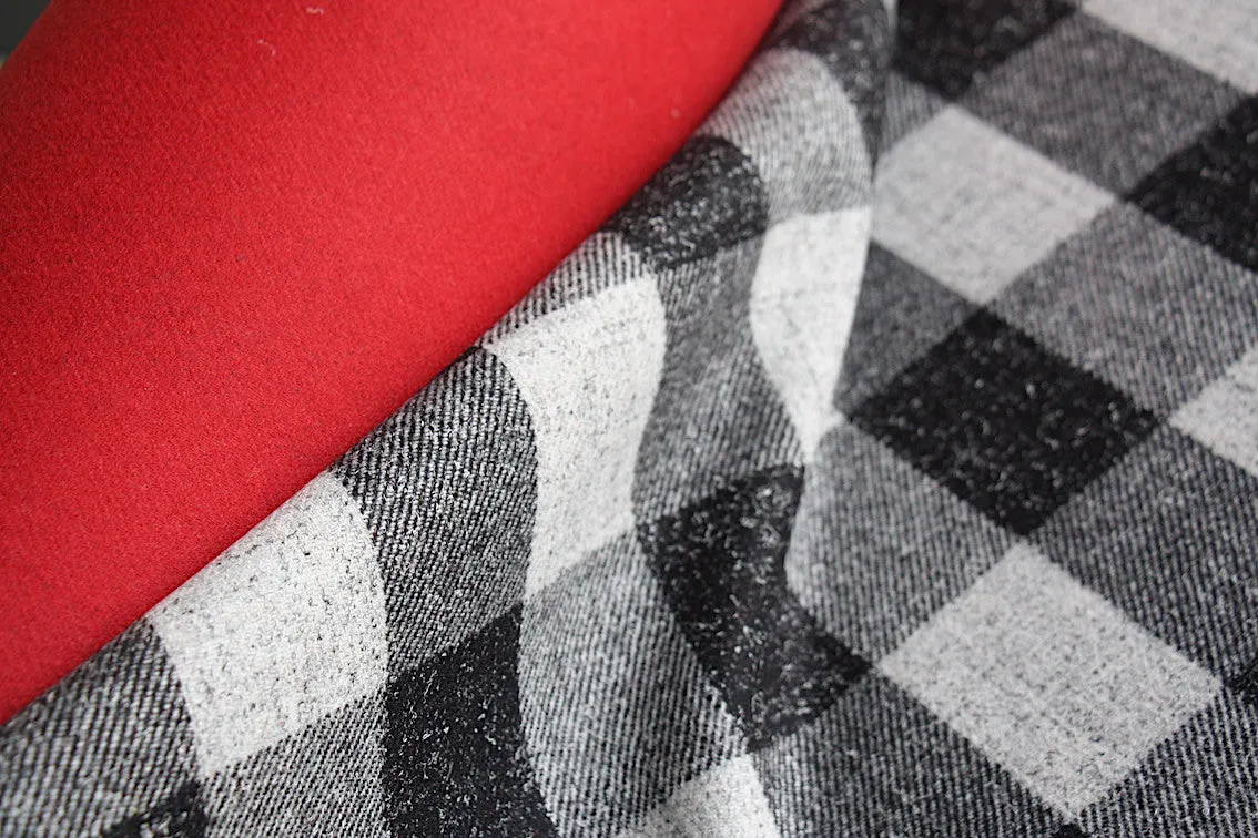 Red Black & Squares