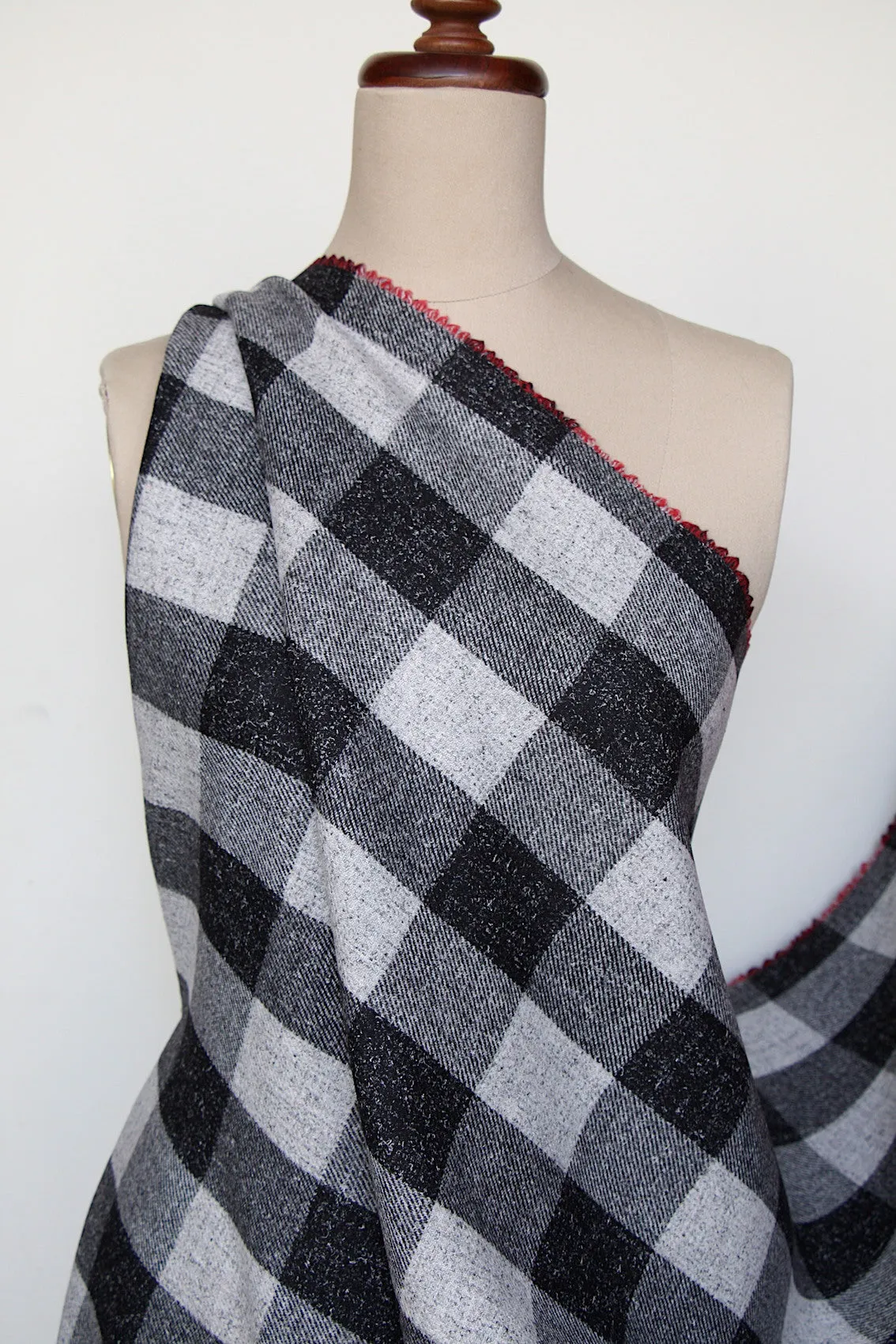 Red Black & Squares