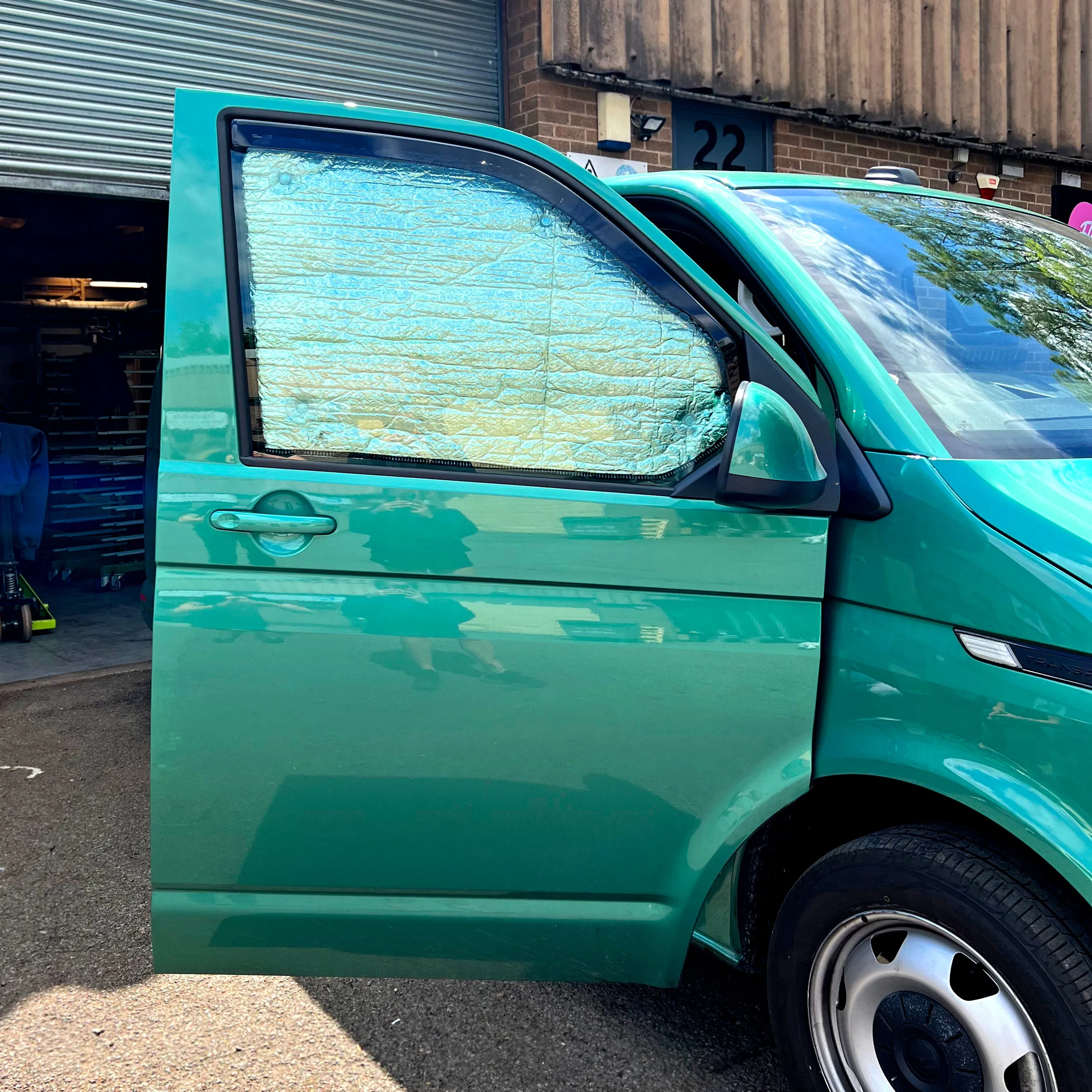 VW T6.1 - Thermal Screens